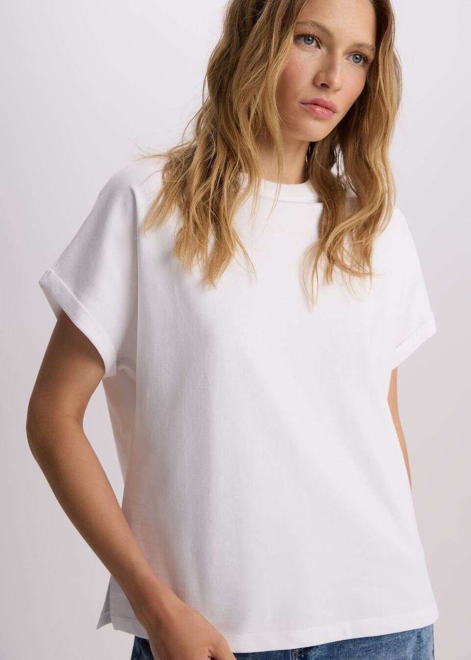 Luźny T-shirt damski z grubej, miękkiej dzianiny