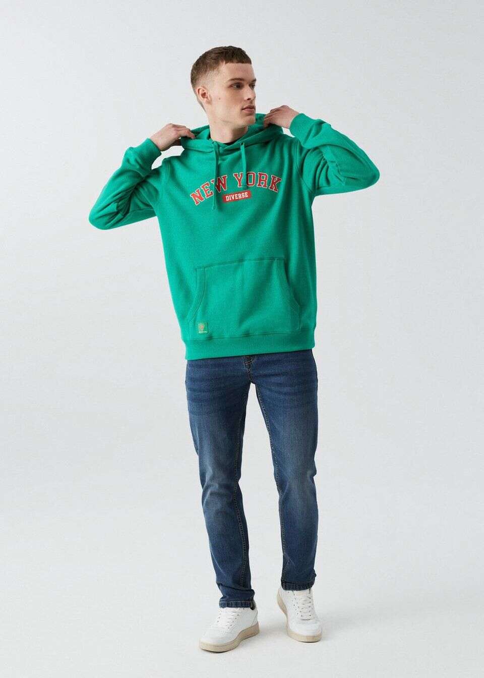 Klasyczne jeansy o kroju slim fit