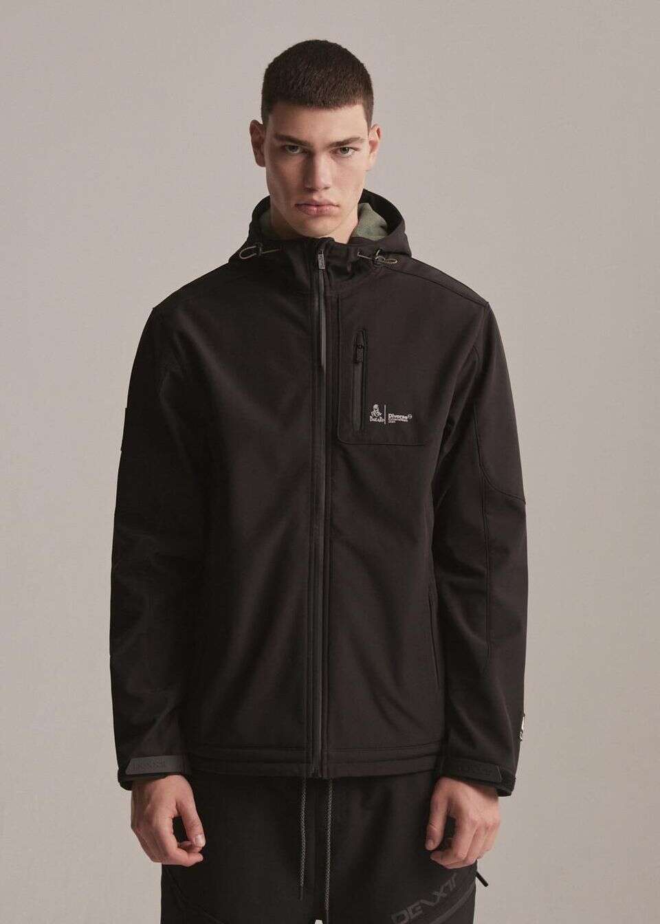 Kurtka typu softshell z linii DEXT Dakar