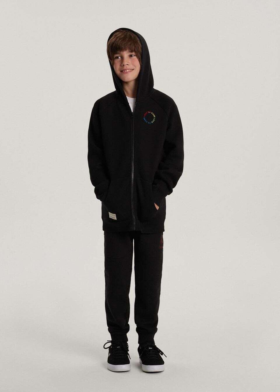 Bluza kangurka z wyszyciem