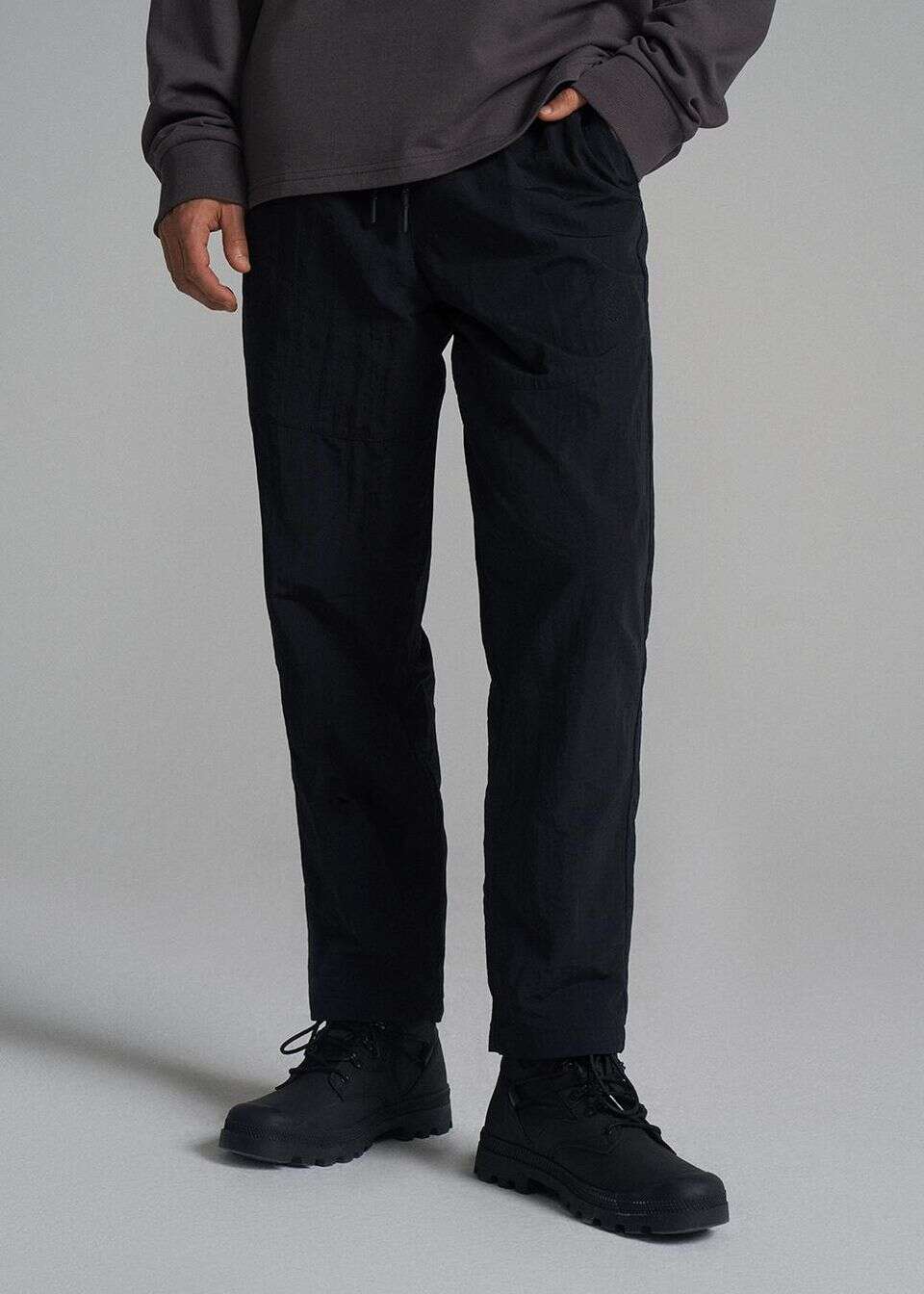 Spodnie typu jogger z nylonu