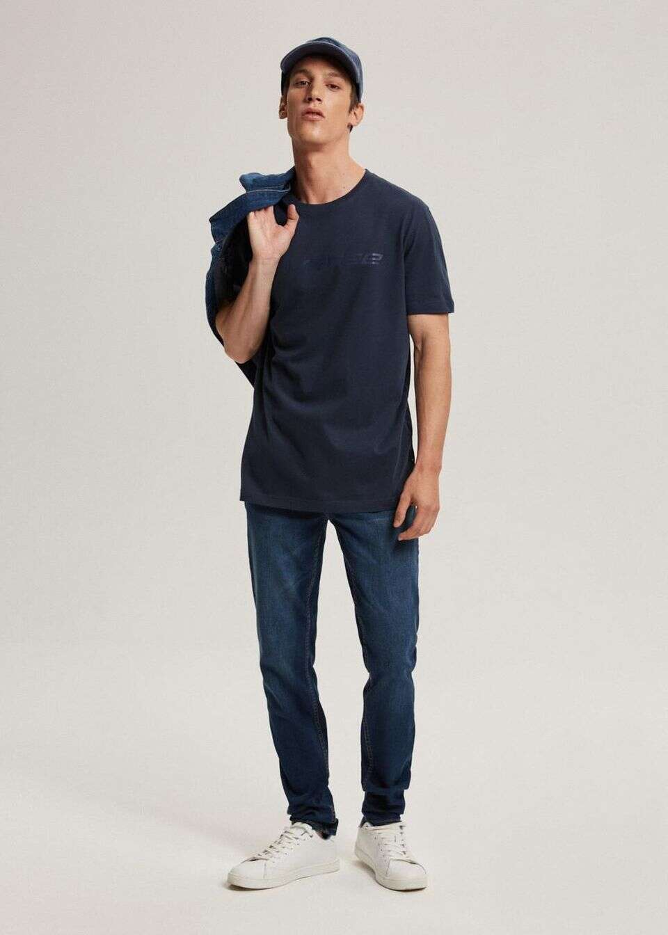 Jeansy o dopasowanym kroju slim fit
