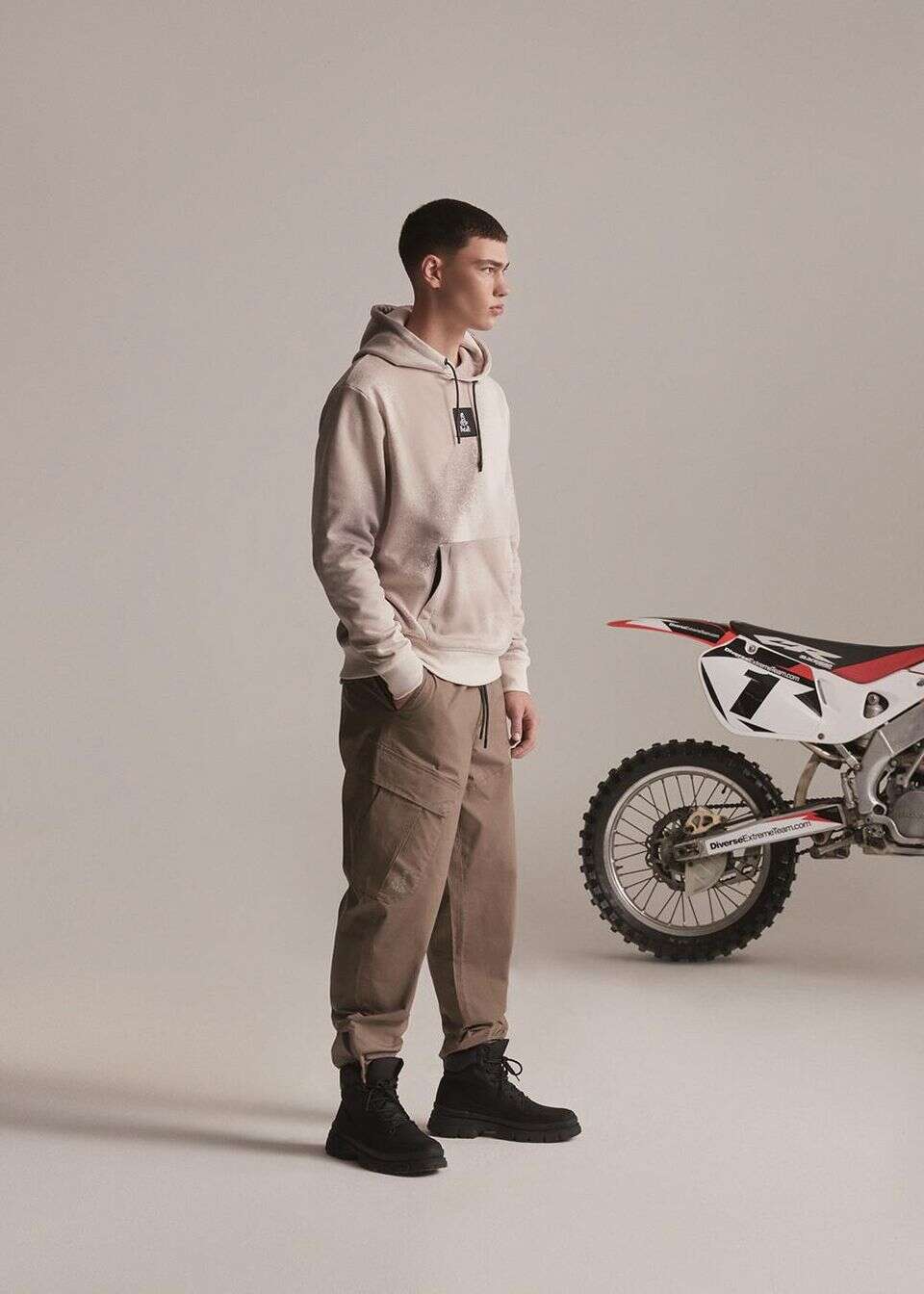 Spodnie typu jogger z kieszeniami cargo