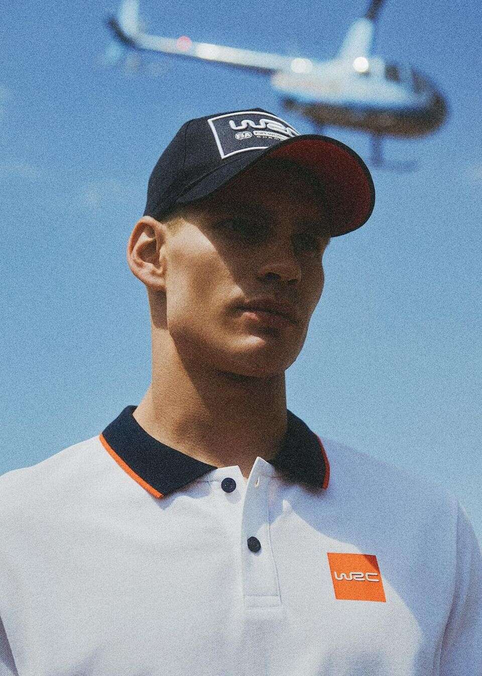 Polo z kontrastowymi gadżetami z linii WRC
