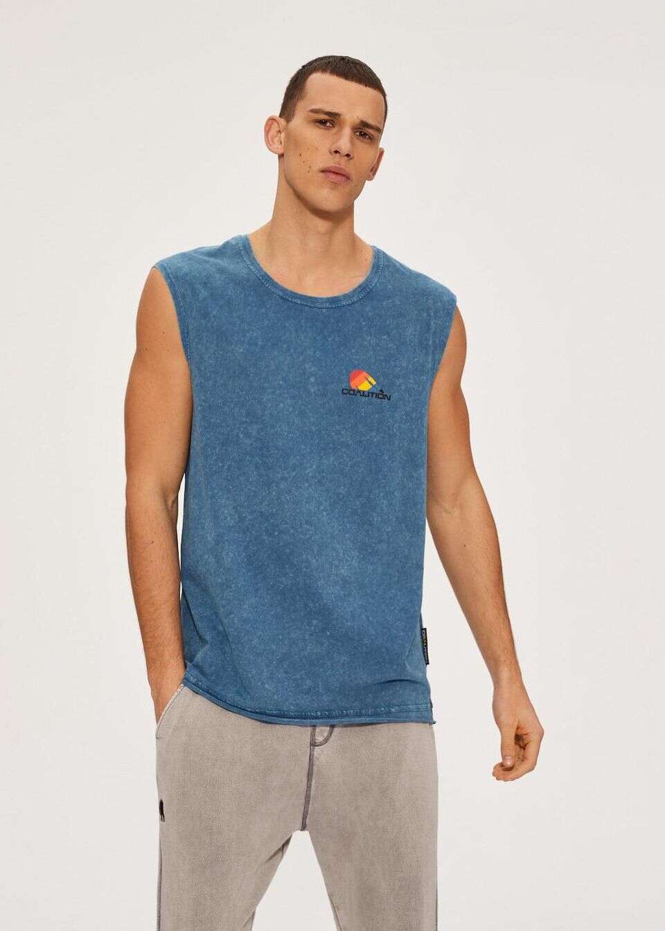 Koszulka bez rękawów z efektem acid wash