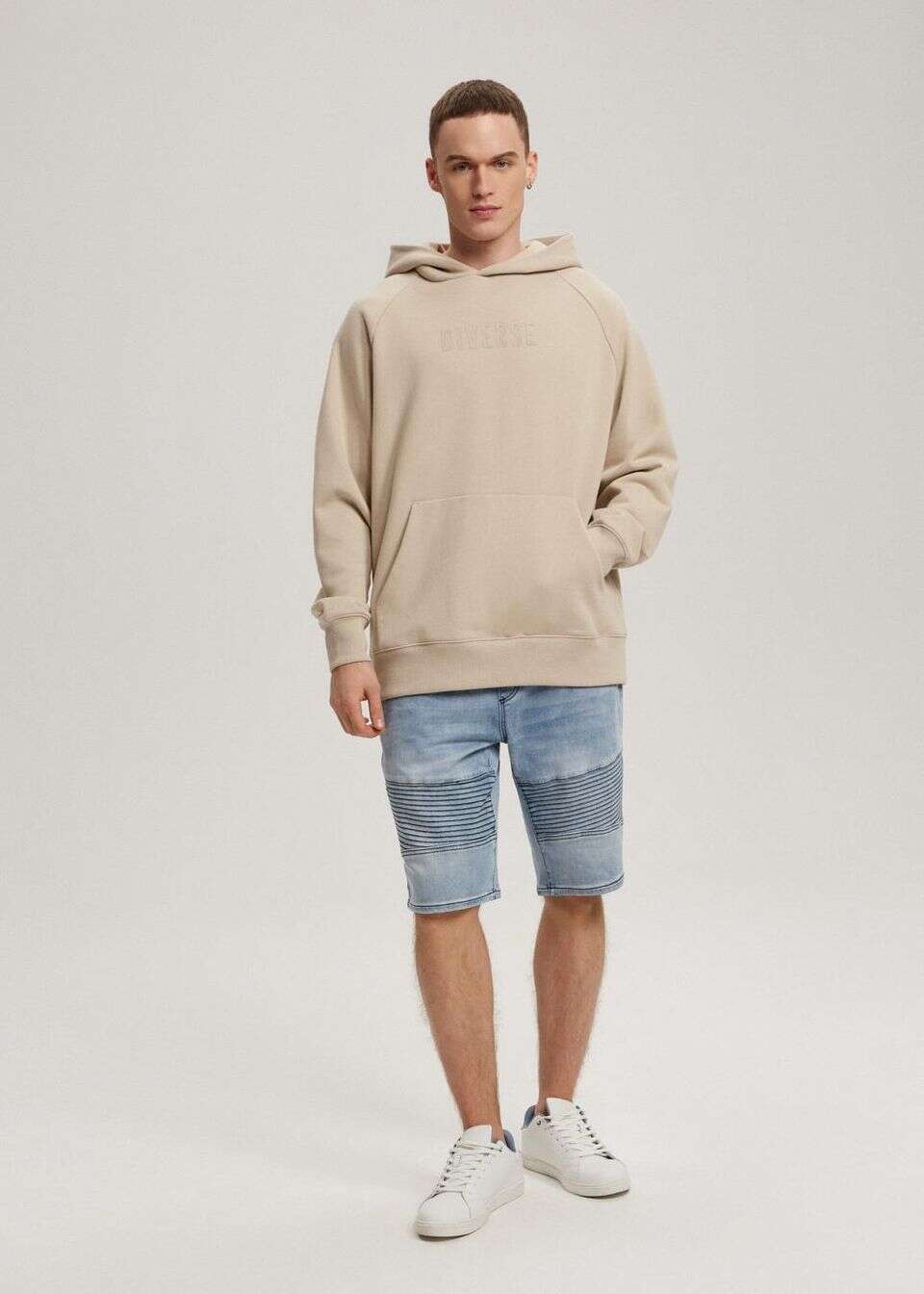 Szorty z knit denimu