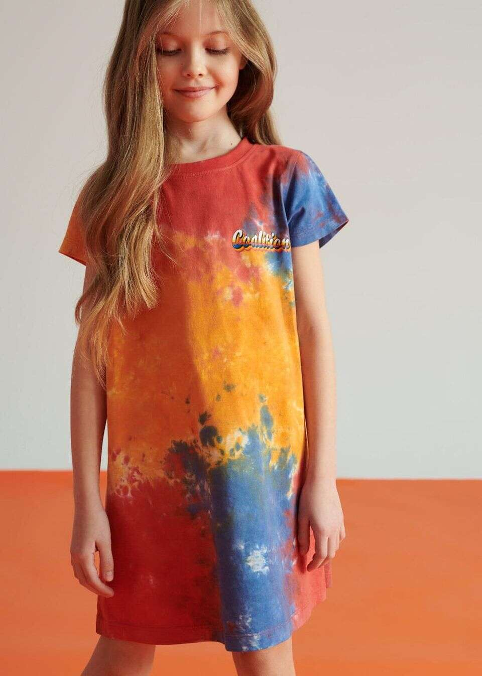 Dziecięca sukienka bawełniana z efektem tie dye