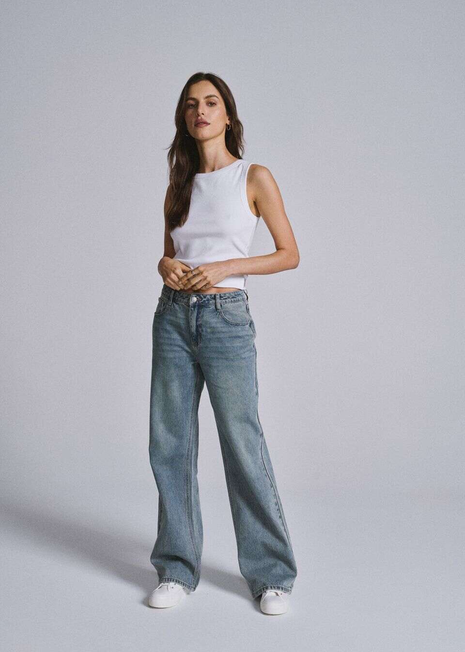 Jeansy loose fit ze średnim stanem