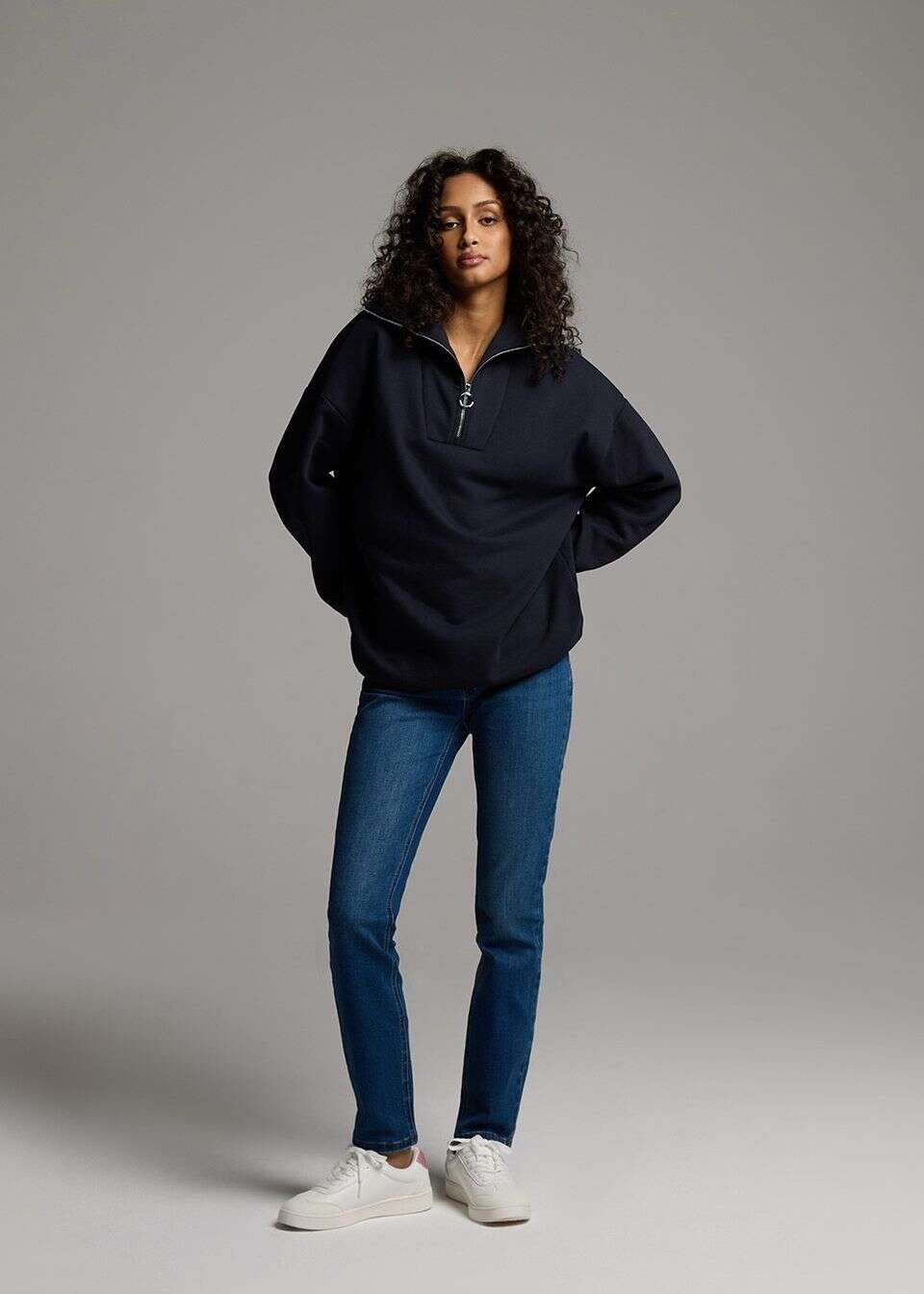 Jeansy slim fit z wysokim stanem