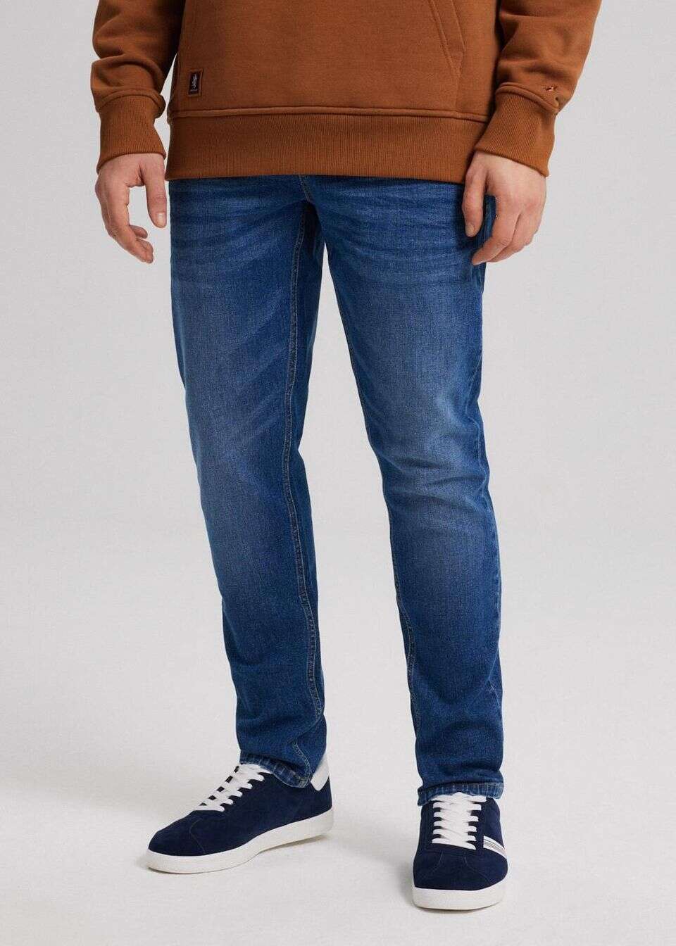 Denimowe spodnie slim-fit