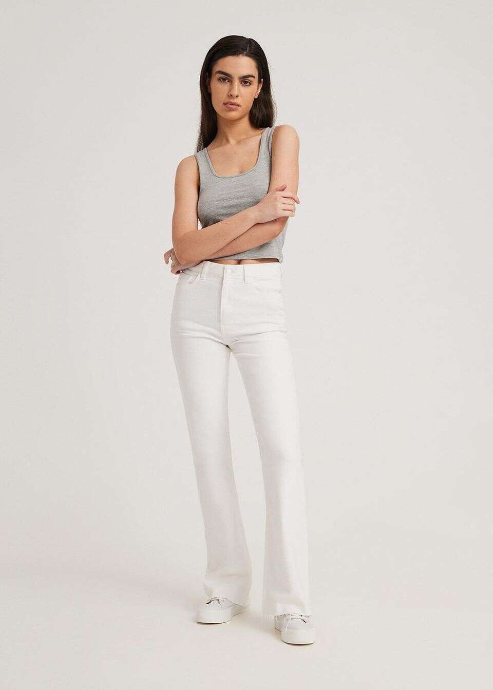 Jeansy bootcut z wysokim stanem