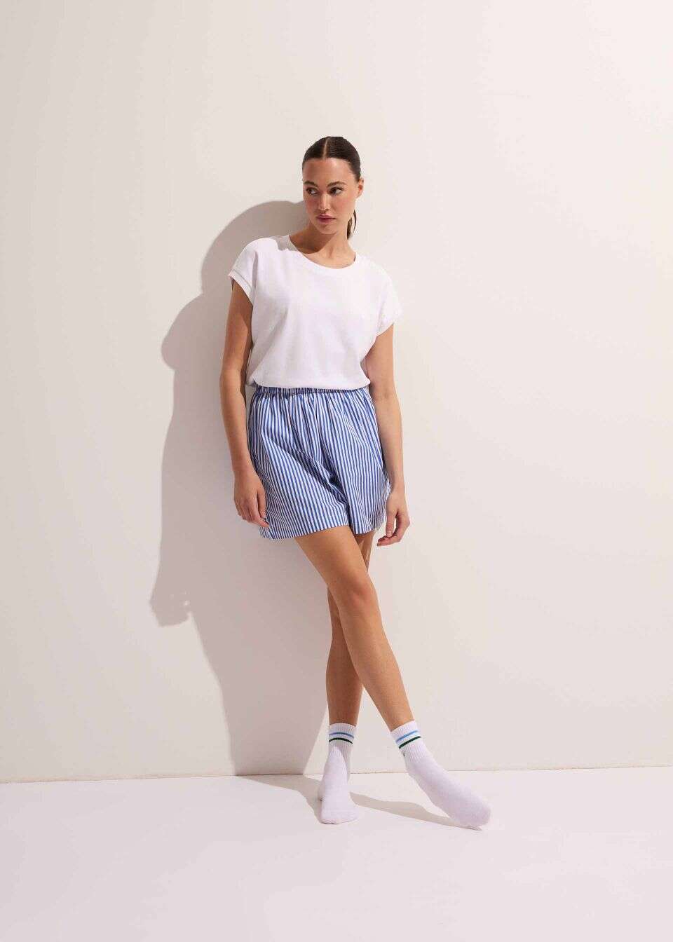 Luźny, bawełniany T-shirt damski