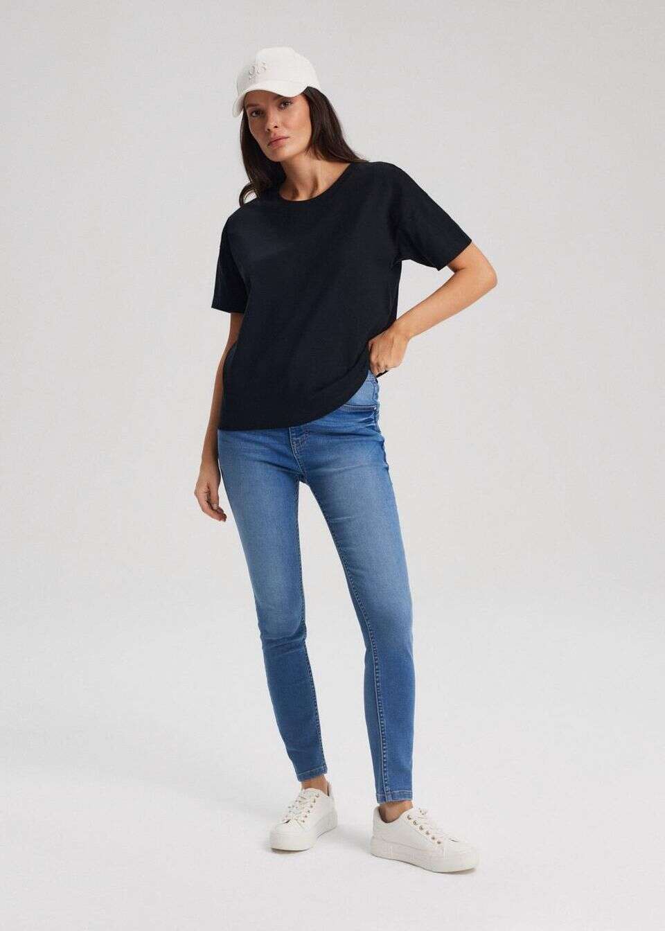 Modelujące jeansy skinny fit