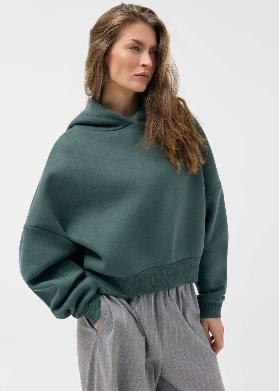 Bluza damska z kapturem o luźnym kroju