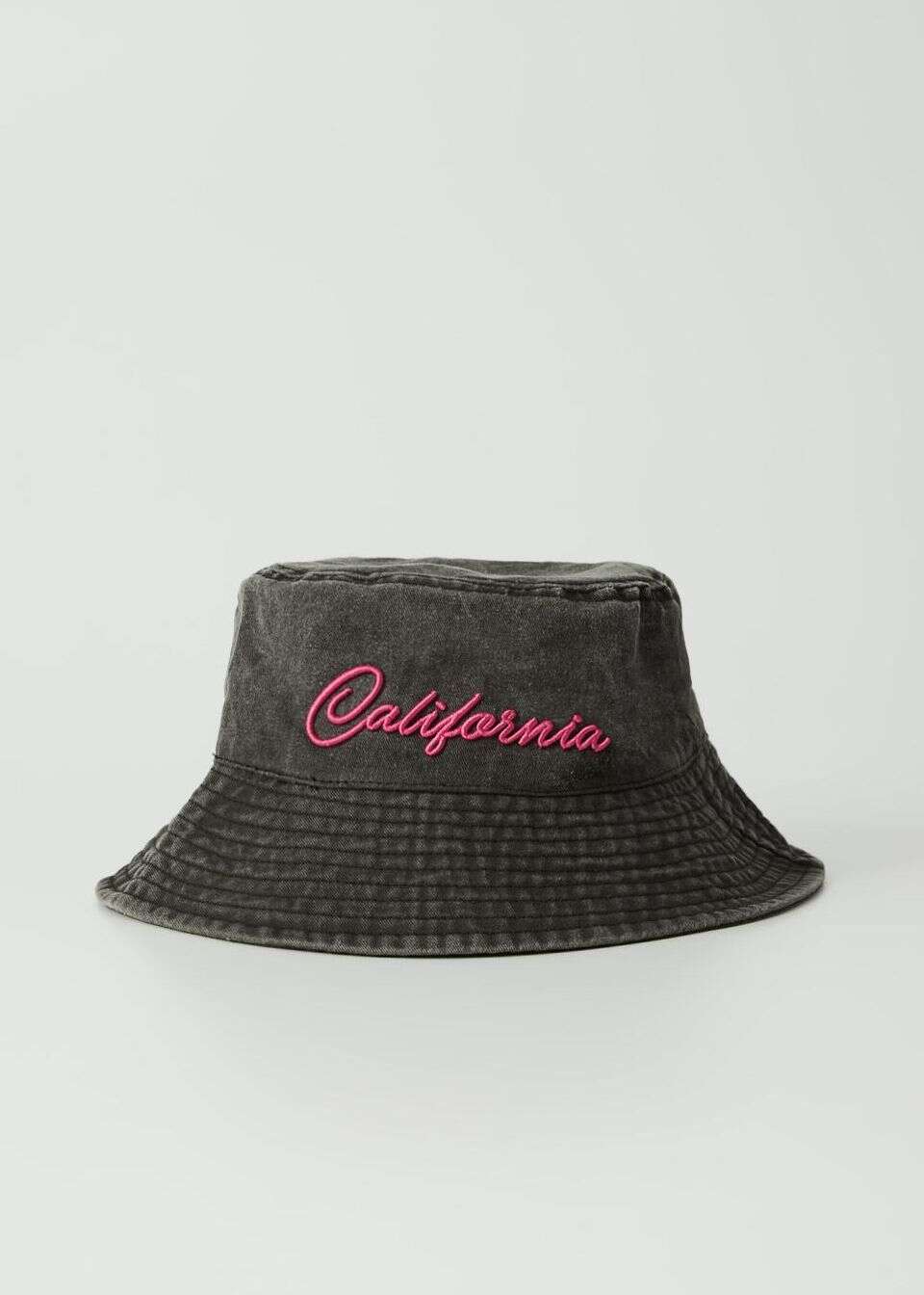 Damska czapka typu bucket