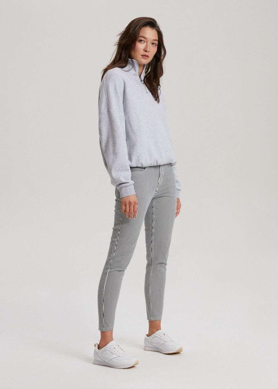 Spodnie w paski skinny