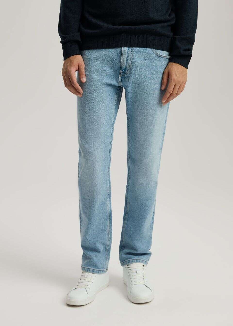 Klasyczne jeansy męskie o kroju regular fit