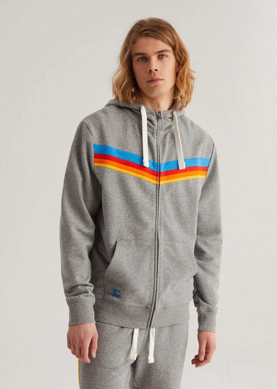 Bluza z kolorowymi paskami na przodzie