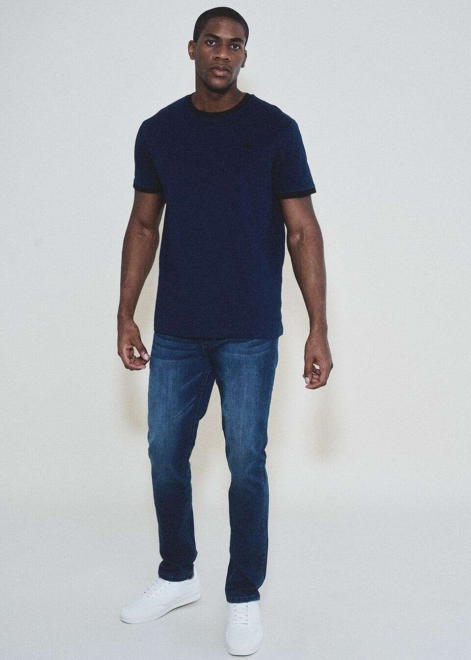Jeansy o dopasowanym kroju SLIM FIT